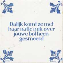 Dalijk komt ze met haar natte mik over jouwe bol heen gesmeerd - 13 keer bekeken